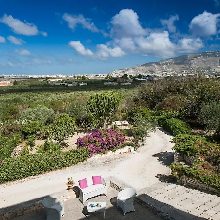 Modern In With Private Pool * Paceco
